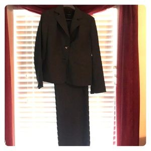 Jones Wear pants suit